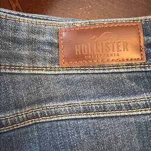 Hollister jeans. Size 9R, 29 waist 30 length. Gently used condition